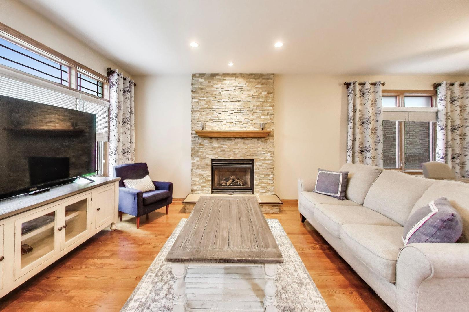 5038 North Rutherford Avenue Chicago IL 60656