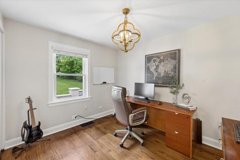 304 Bryant Avenue Glen Ellyn IL 60137