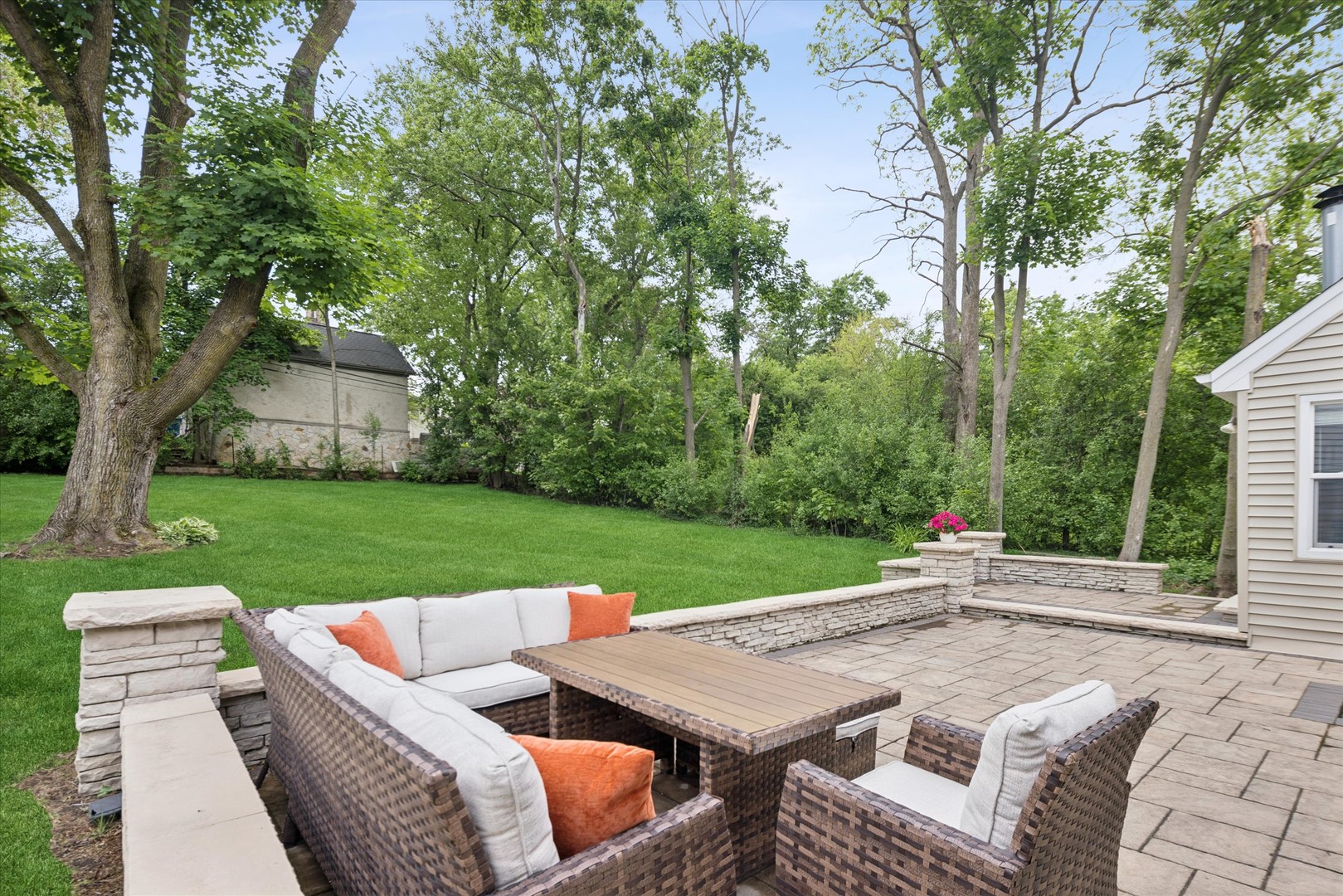 304 Bryant Avenue Glen Ellyn IL 60137