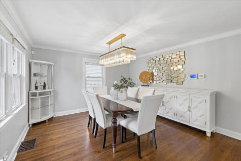 304 Bryant Avenue Glen Ellyn IL 60137