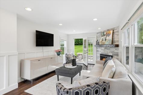 304 Bryant Avenue Glen Ellyn IL 60137
