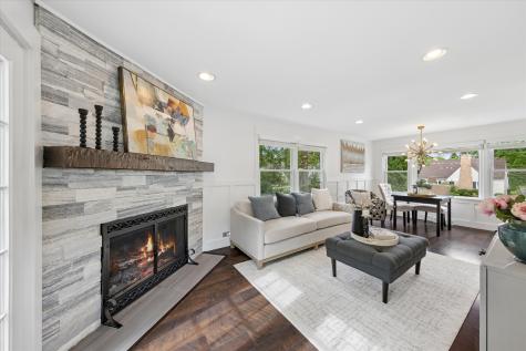 304 Bryant Avenue Glen Ellyn IL 60137