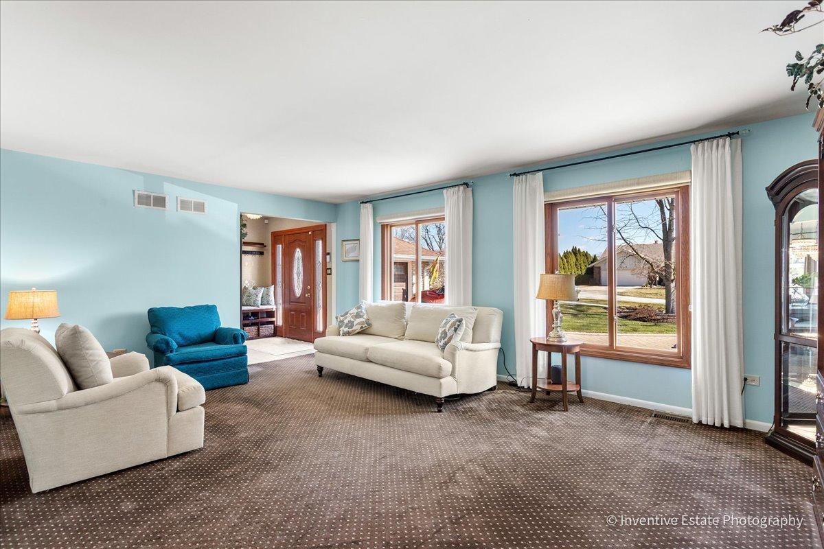 286 Stonegate Road Clarendon Hills IL 60514