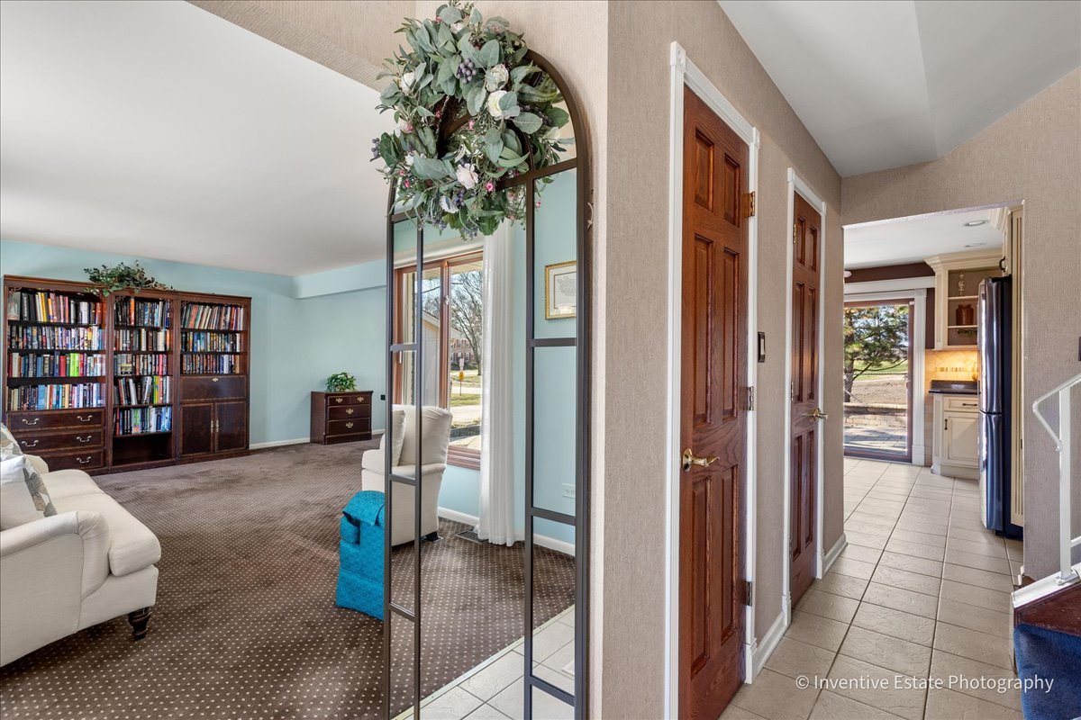 286 Stonegate Road Clarendon Hills IL 60514