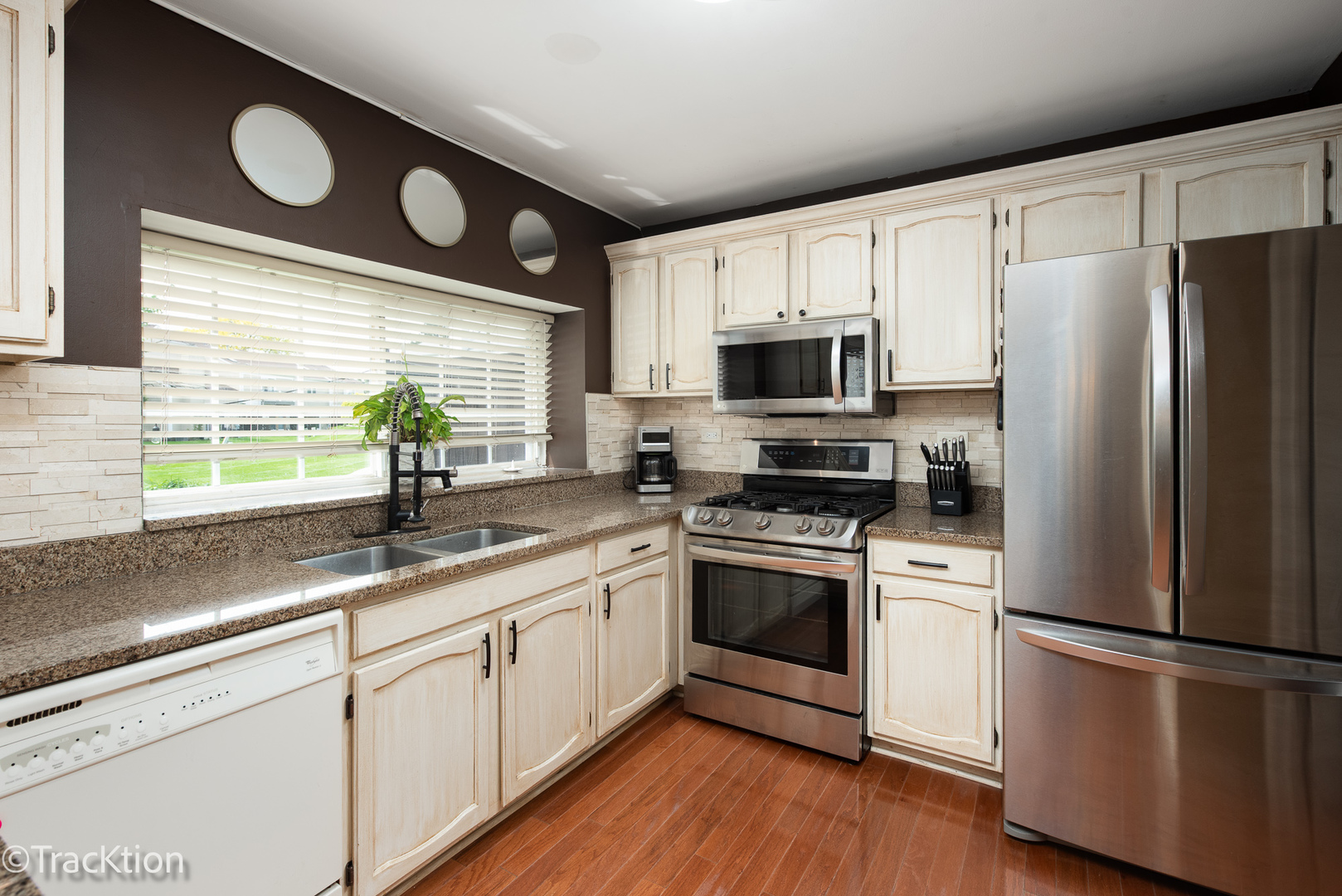 17 Peach Tree Lane Westmont IL 60559