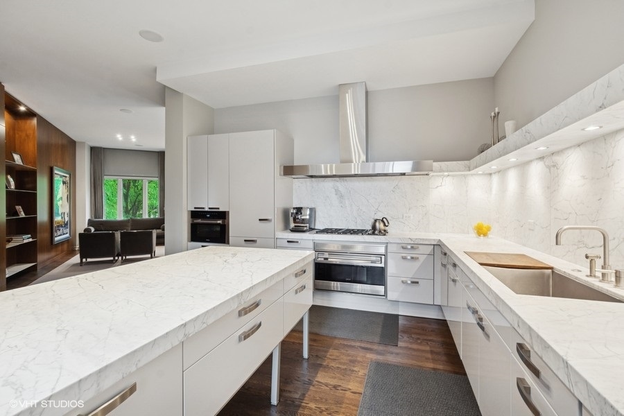 1733 South Prairie Avenue Chicago IL 60616