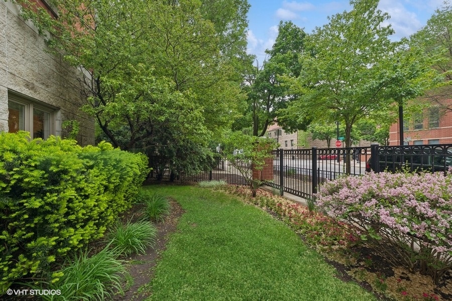 1733 South Prairie Avenue Chicago IL 60616