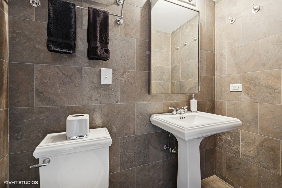1733 South Prairie Avenue Chicago IL 60616