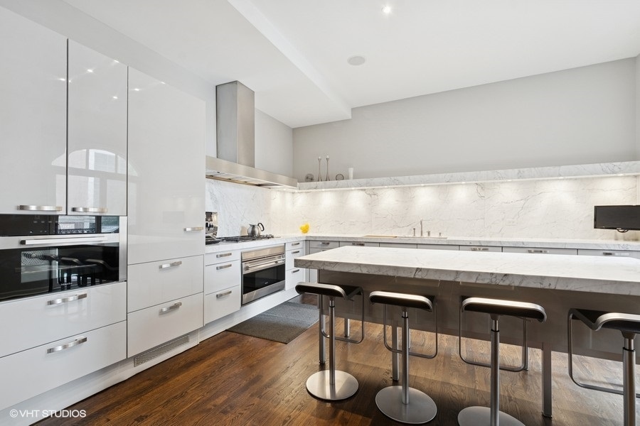 1733 South Prairie Avenue Chicago IL 60616