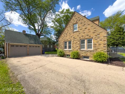 216 Wilcox Avenue Elgin IL 60123
