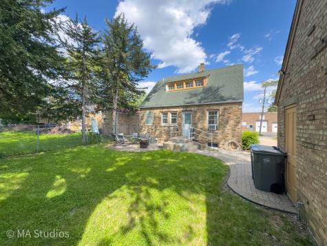 216 Wilcox Avenue Elgin IL 60123