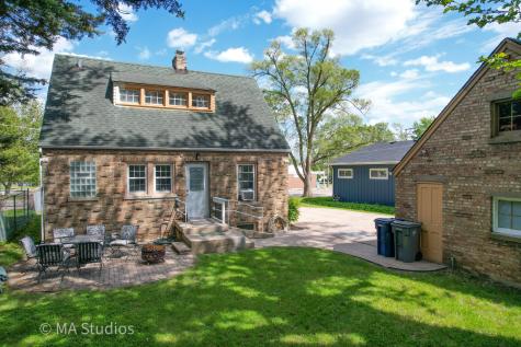 216 Wilcox Avenue Elgin IL 60123