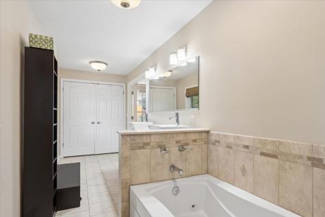 1819 Cornell Road Flossmoor IL 60422