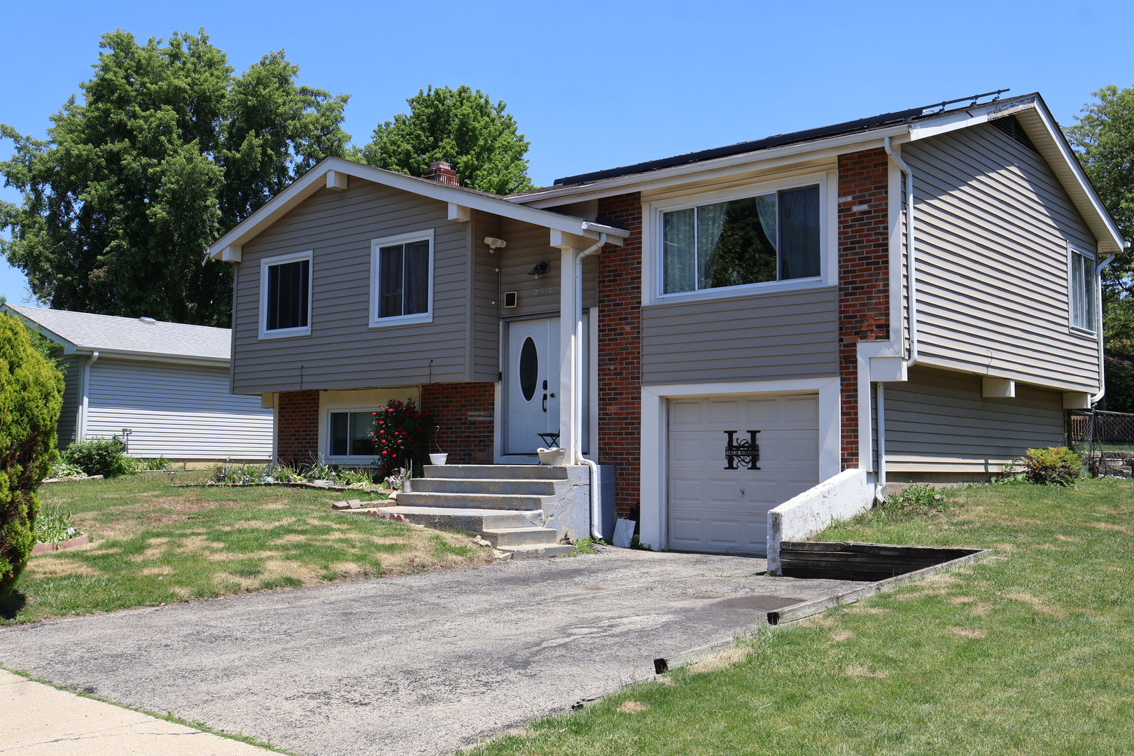 212 Lexington Drive Bolingbrook IL 60440