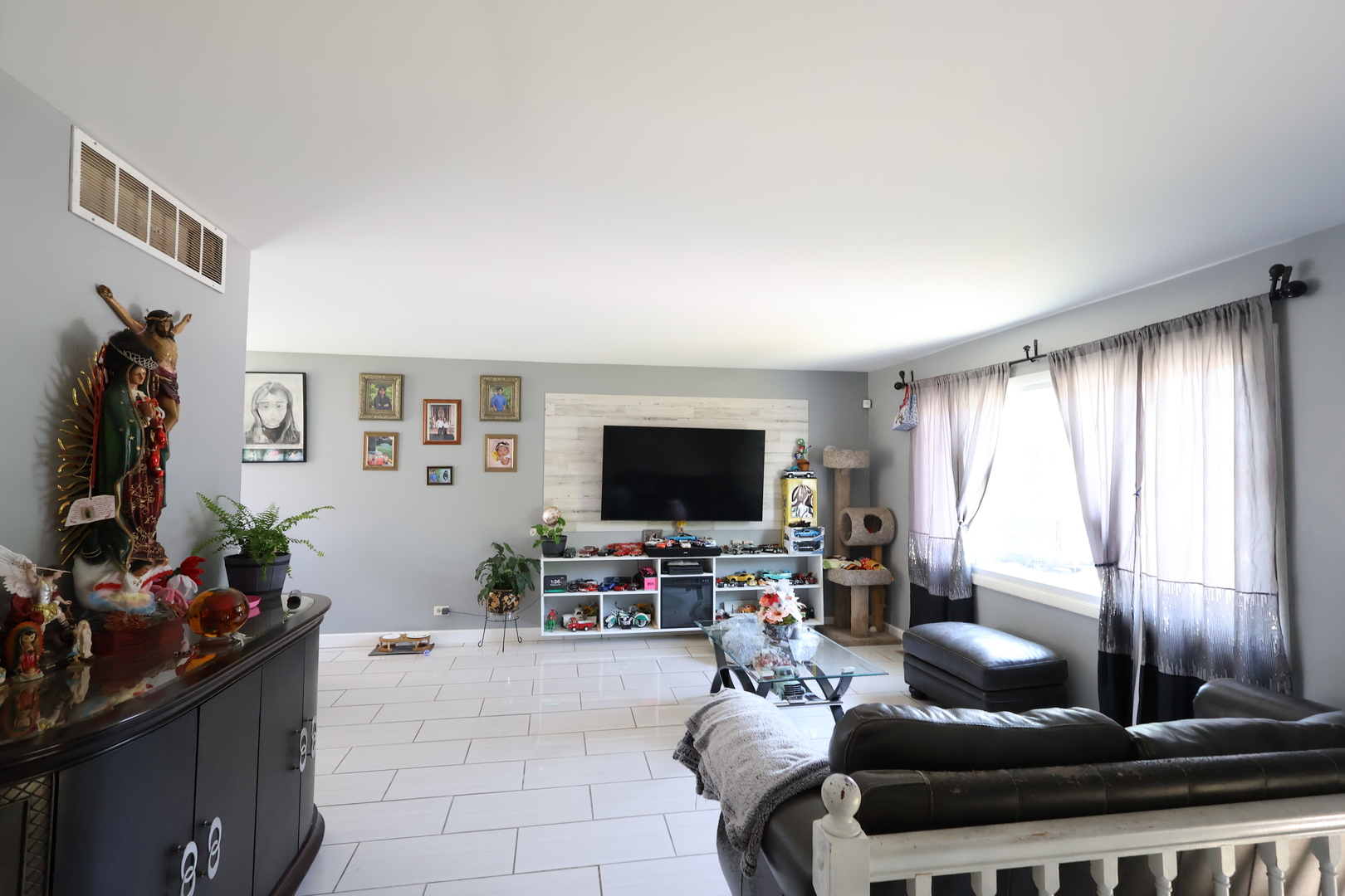 212 Lexington Drive Bolingbrook IL 60440