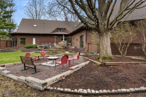 2402 North Nottingham Court Champaign IL 61821