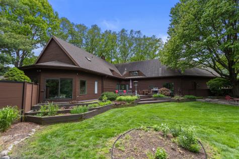2402 North Nottingham Court Champaign IL 61821