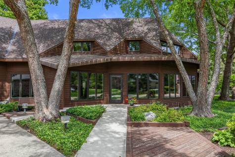 2402 North Nottingham Court Champaign IL 61821