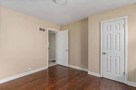 5345 North Neva Avenue Chicago IL 60656