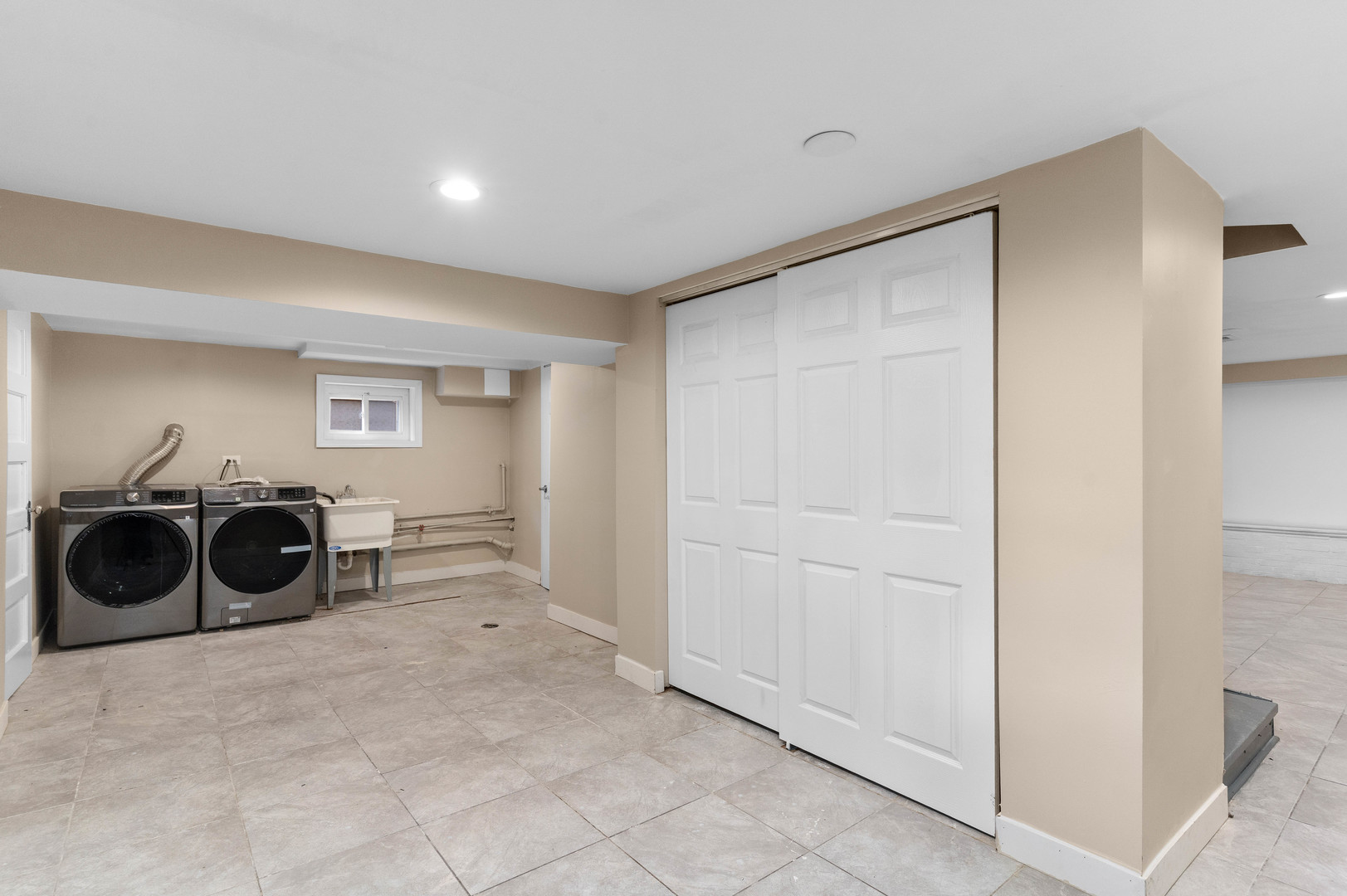 5345 North Neva Avenue Chicago IL 60656