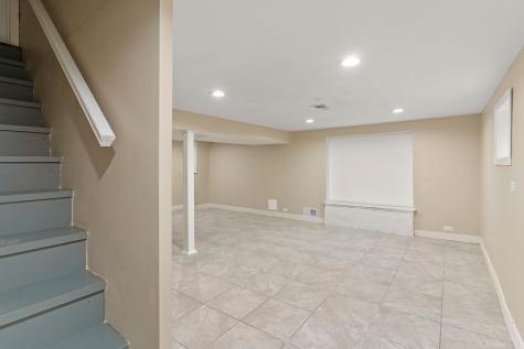 5345 North Neva Avenue Chicago IL 60656