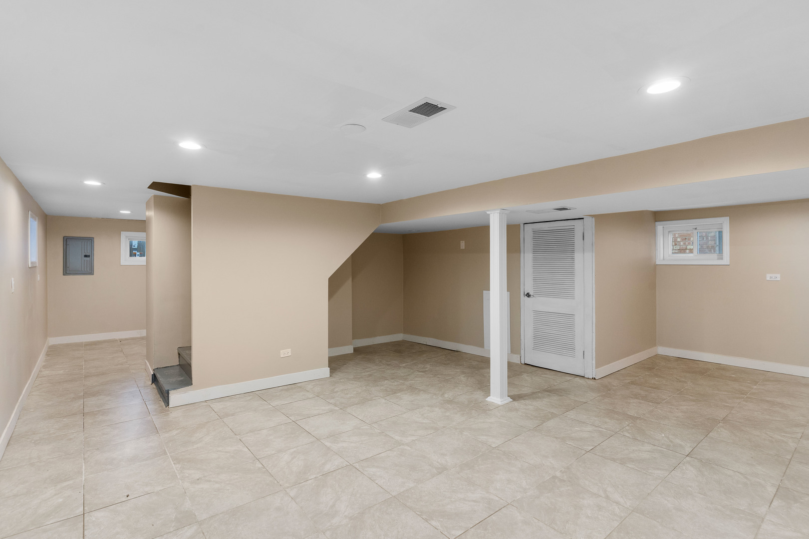 5345 North Neva Avenue Chicago IL 60656