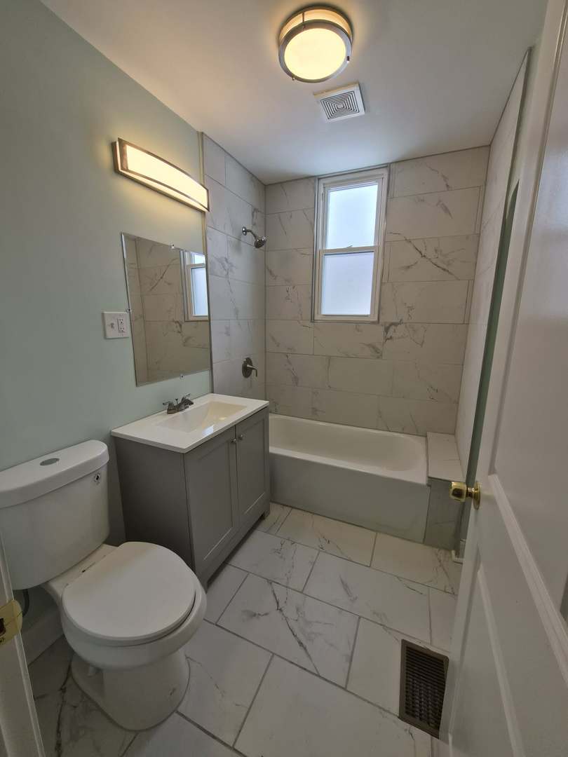 1234 West 72nd Street Chicago IL 60636