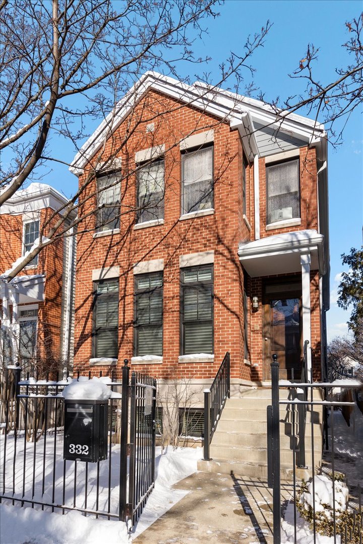 332 West Goethe Street Chicago IL 60610