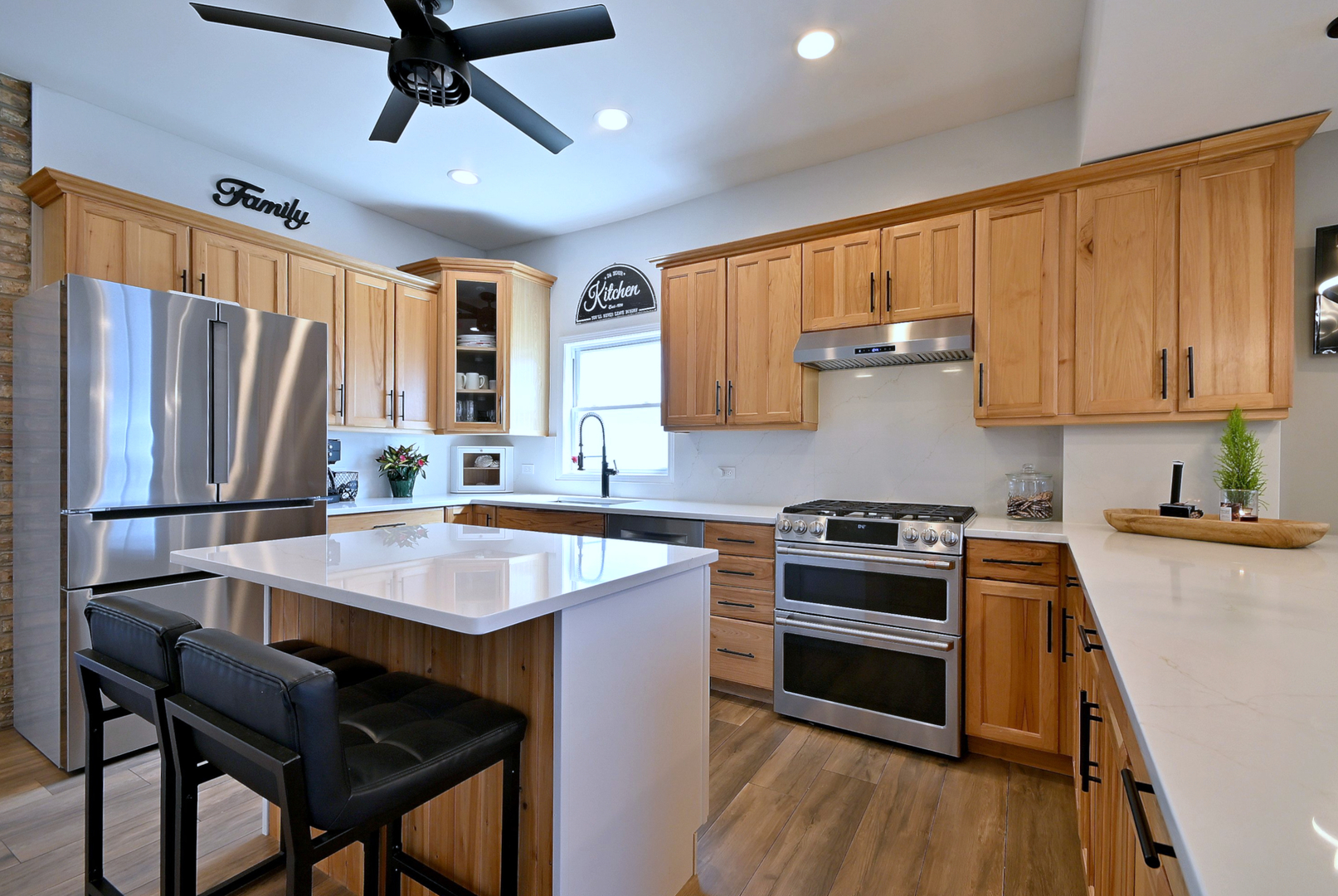 5831 West Leland Avenue Chicago IL 60630