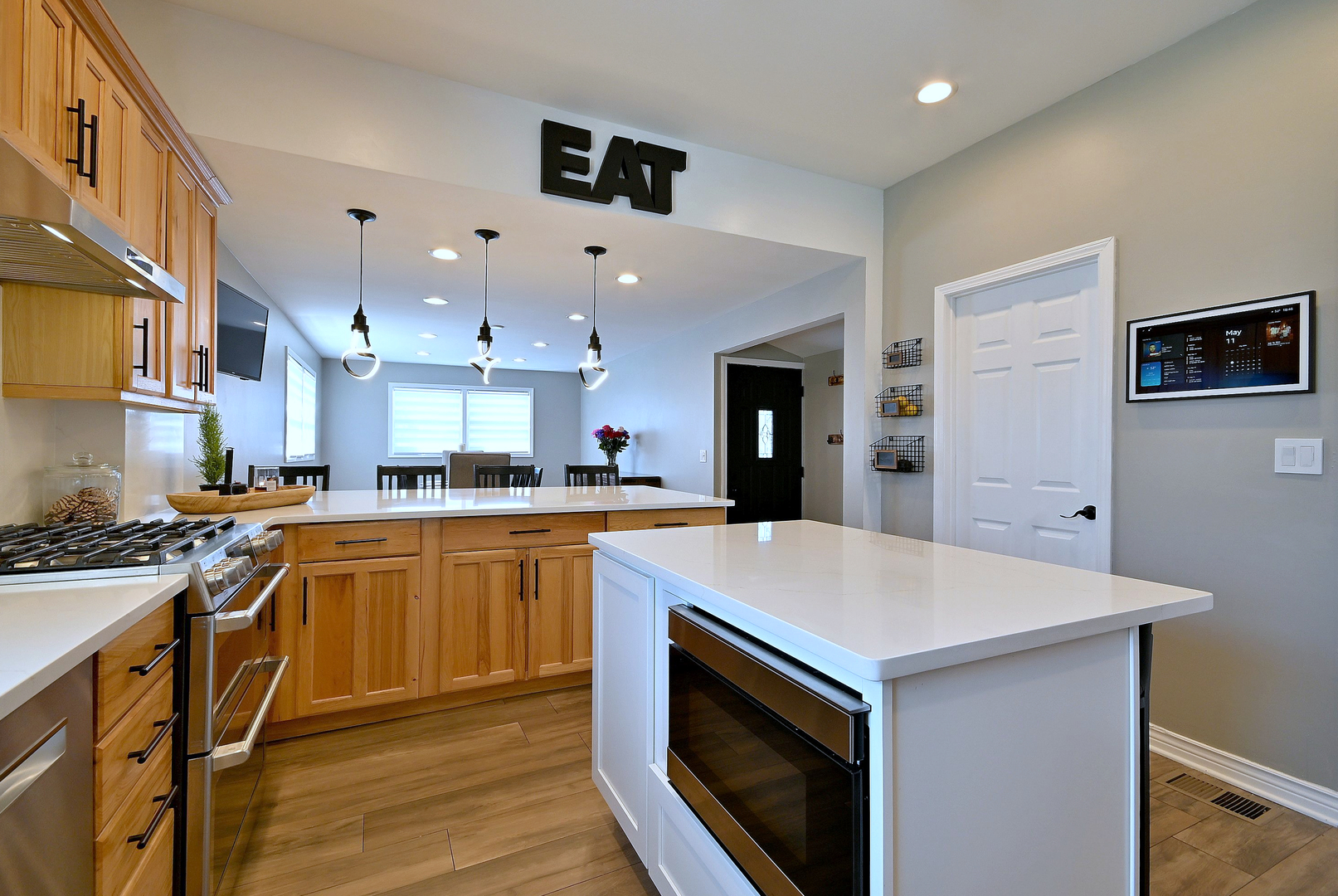 5831 West Leland Avenue Chicago IL 60630