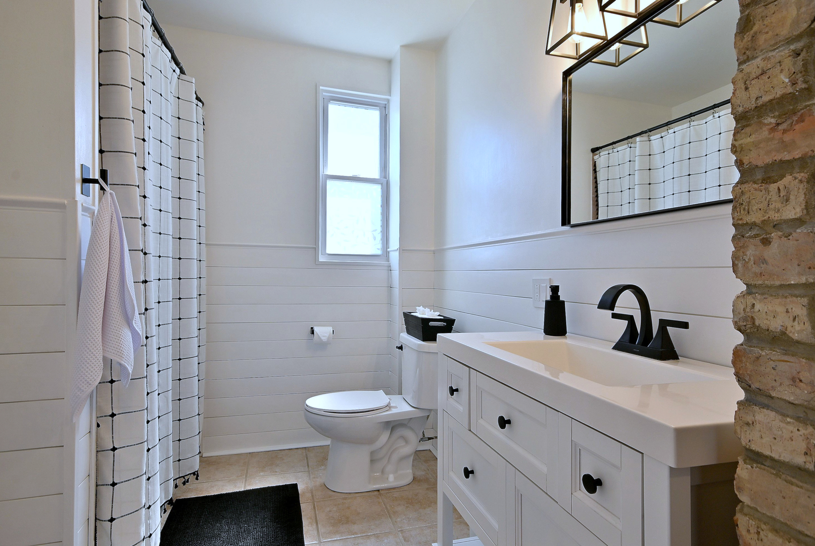 5831 West Leland Avenue Chicago IL 60630