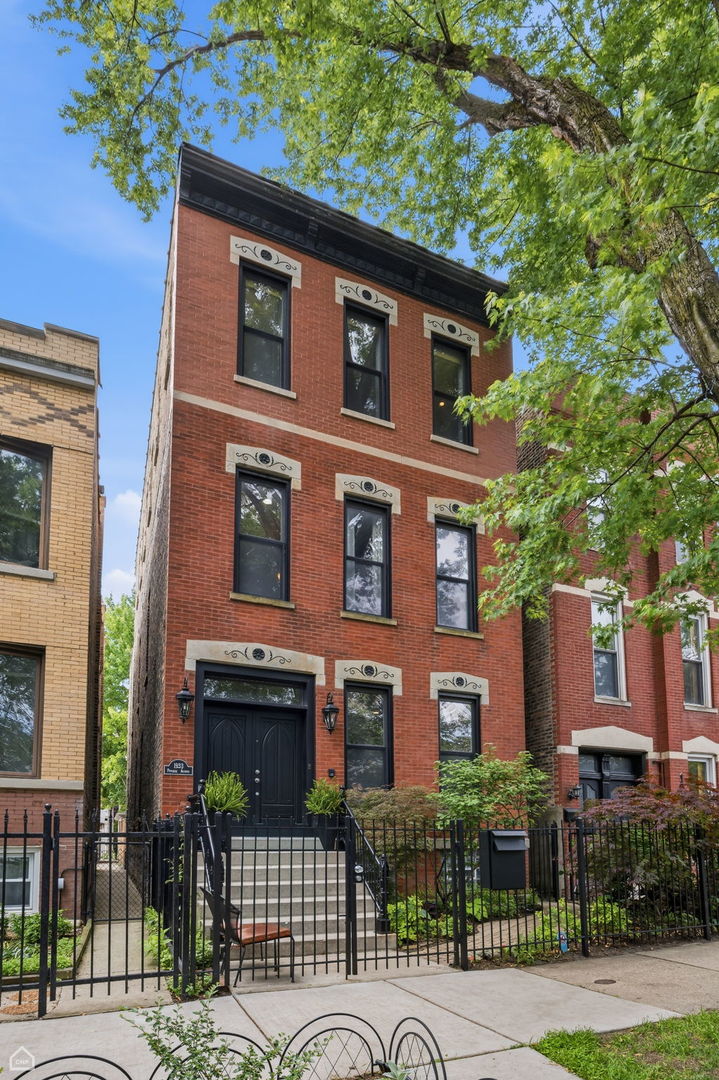 1933 West Potomac Avenue Chicago IL 60622