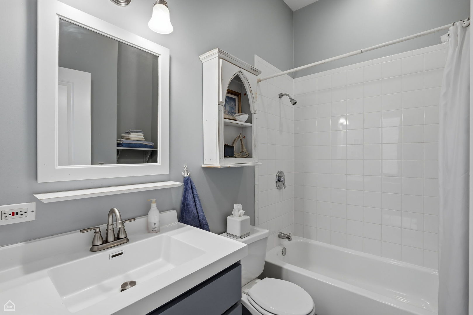 1933 West Potomac Avenue Chicago IL 60622