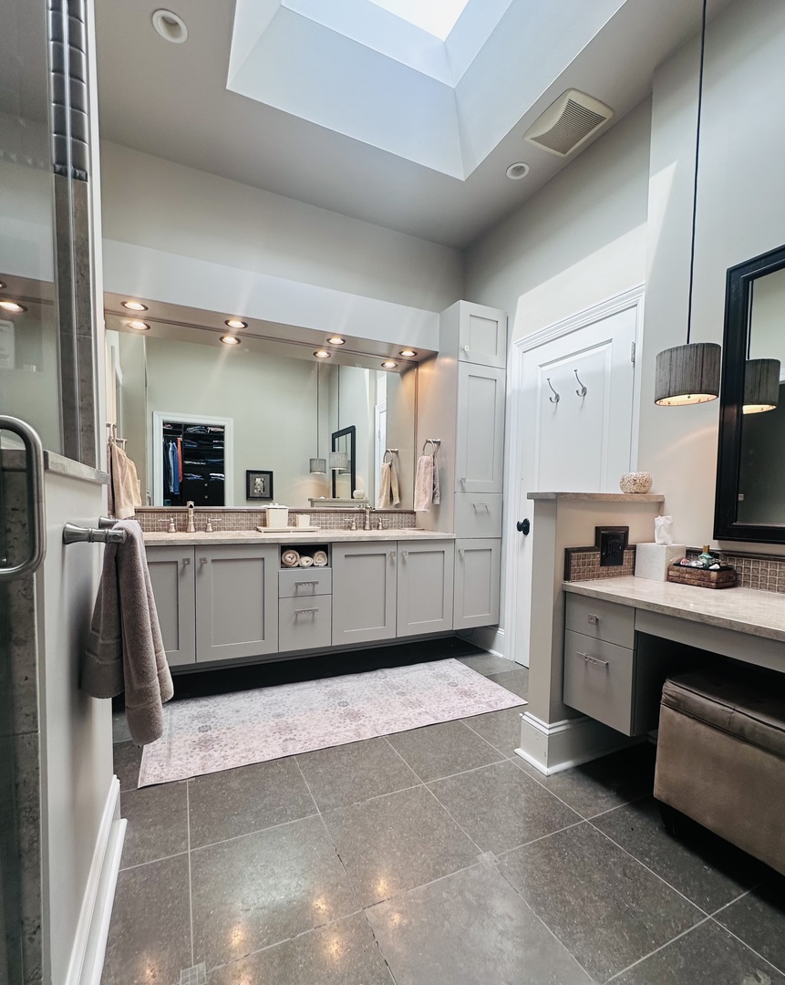 1933 West Potomac Avenue Chicago IL 60622