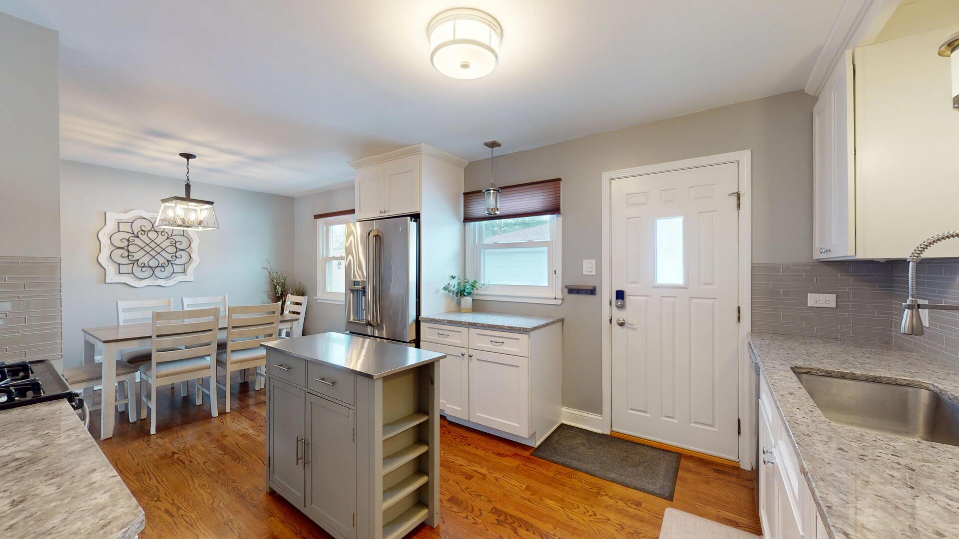 6033 Brookbank Road Downers Grove IL 60516