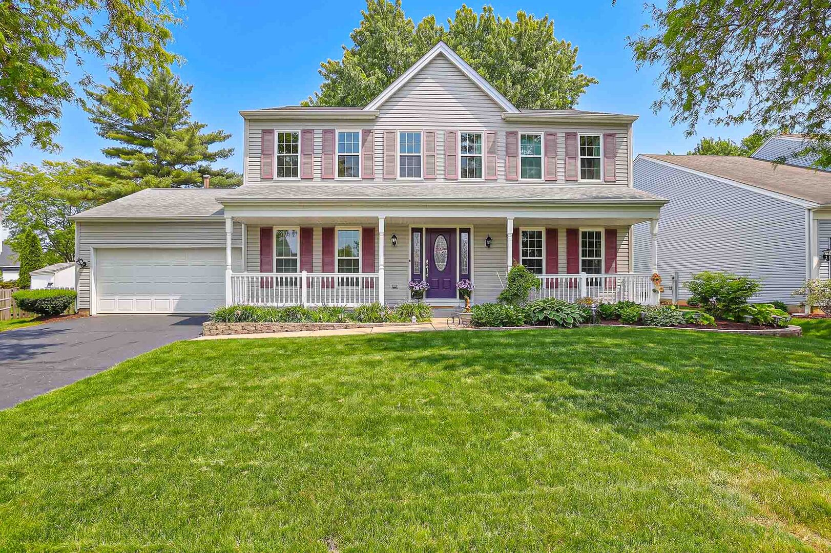 830 Hawk Lane Carol Stream IL 60188