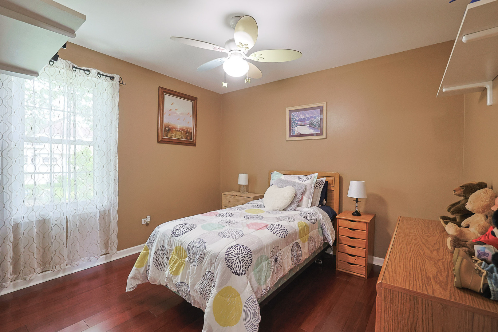 830 Hawk Lane Carol Stream IL 60188