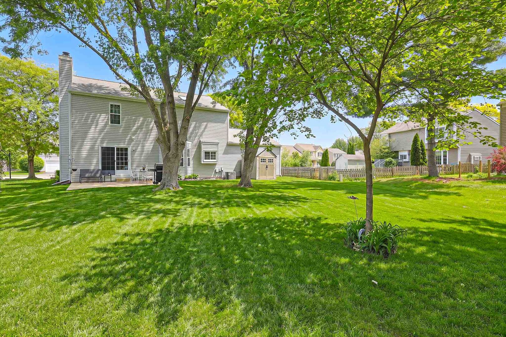 830 Hawk Lane Carol Stream IL 60188