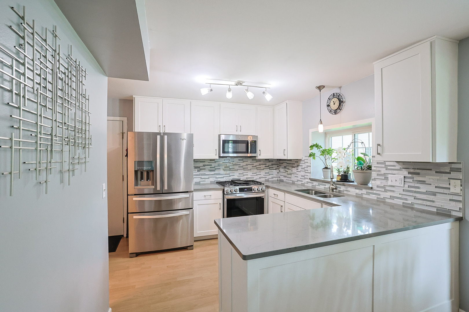 830 Hawk Lane Carol Stream IL 60188