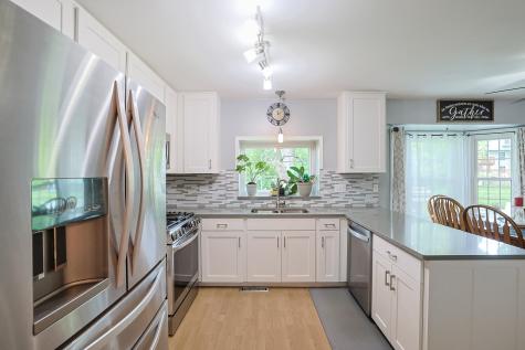830 Hawk Lane Carol Stream IL 60188