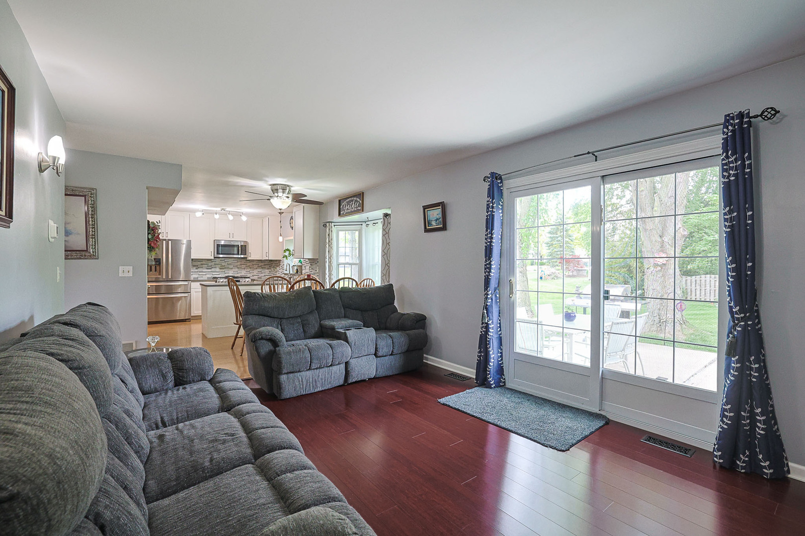 830 Hawk Lane Carol Stream IL 60188