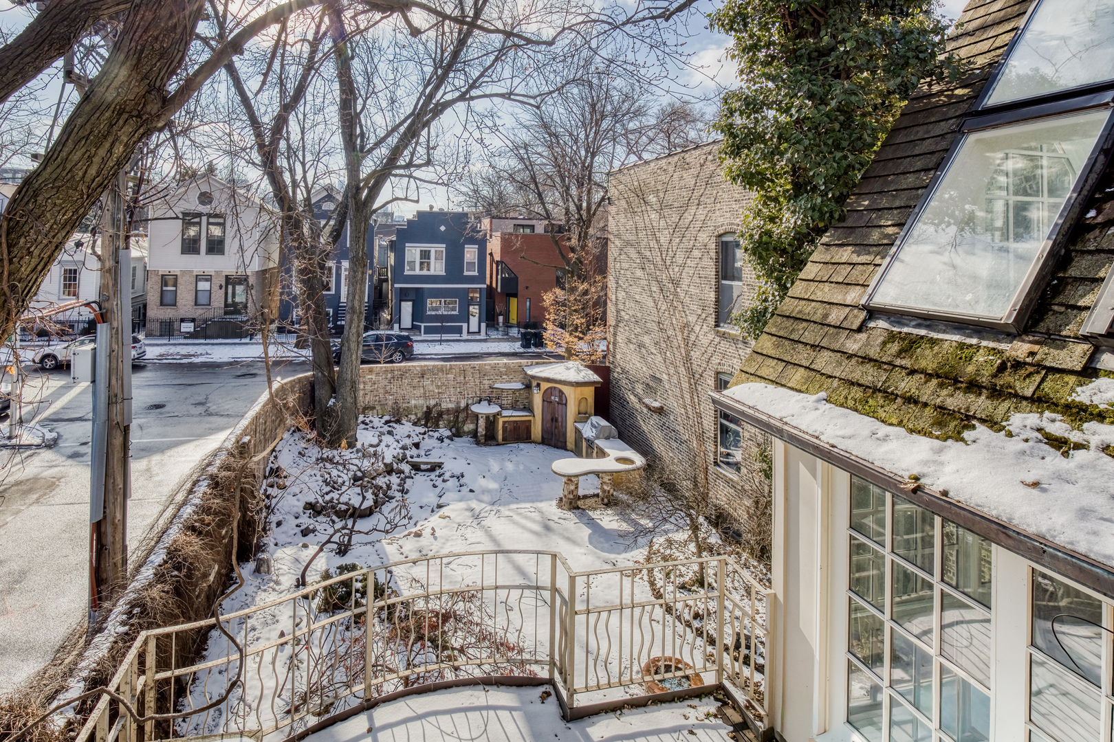 1706 North Fern Court Chicago IL 60614