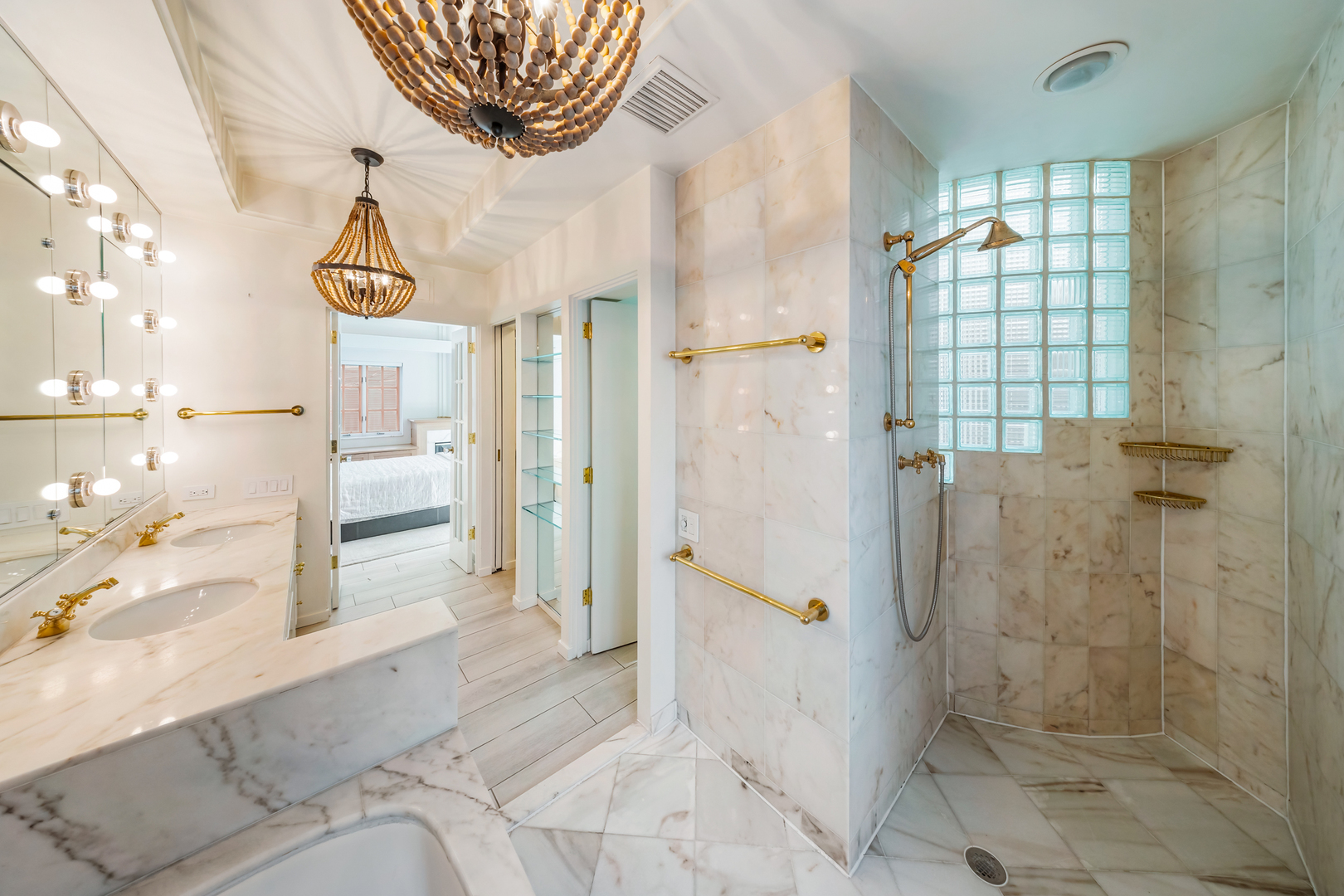 1706 North Fern Court Chicago IL 60614