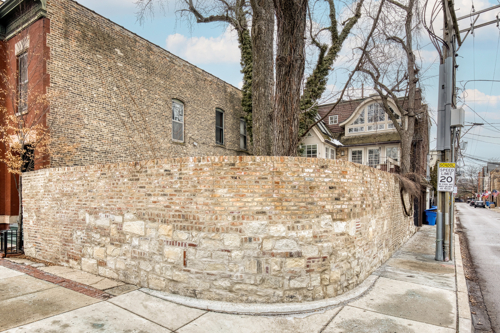 1706 North Fern Court Chicago IL 60614