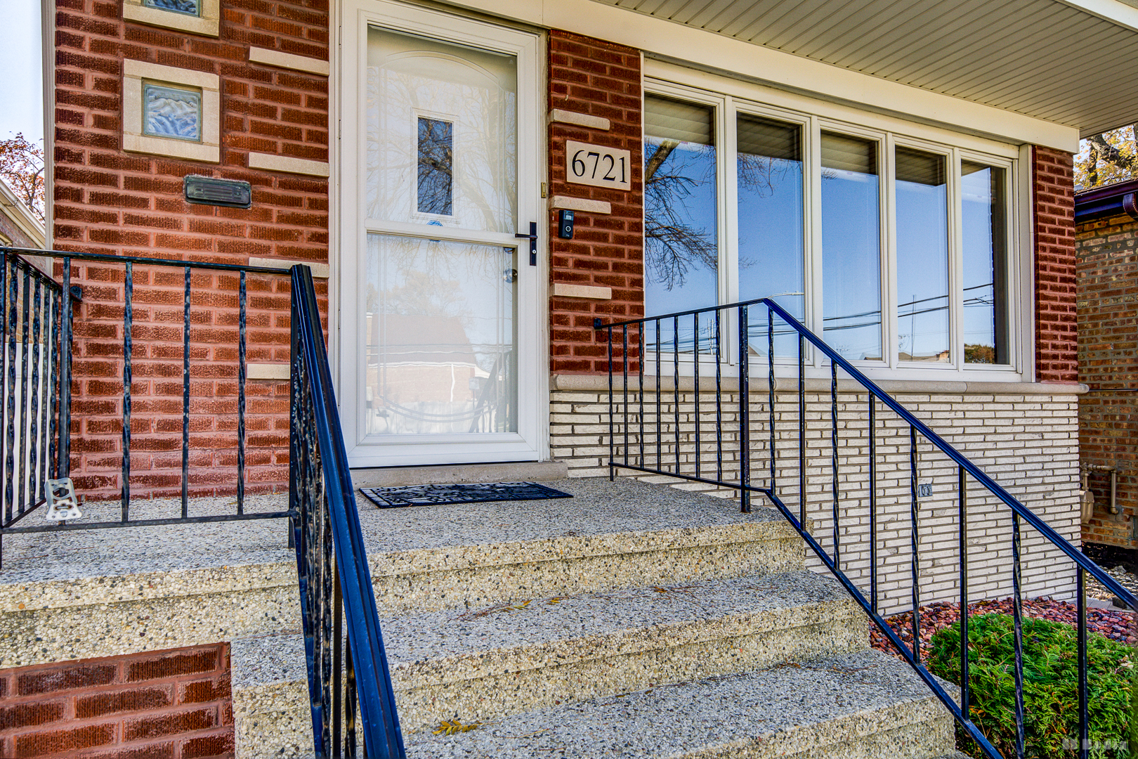 6721 West 59th Street Chicago IL 60638