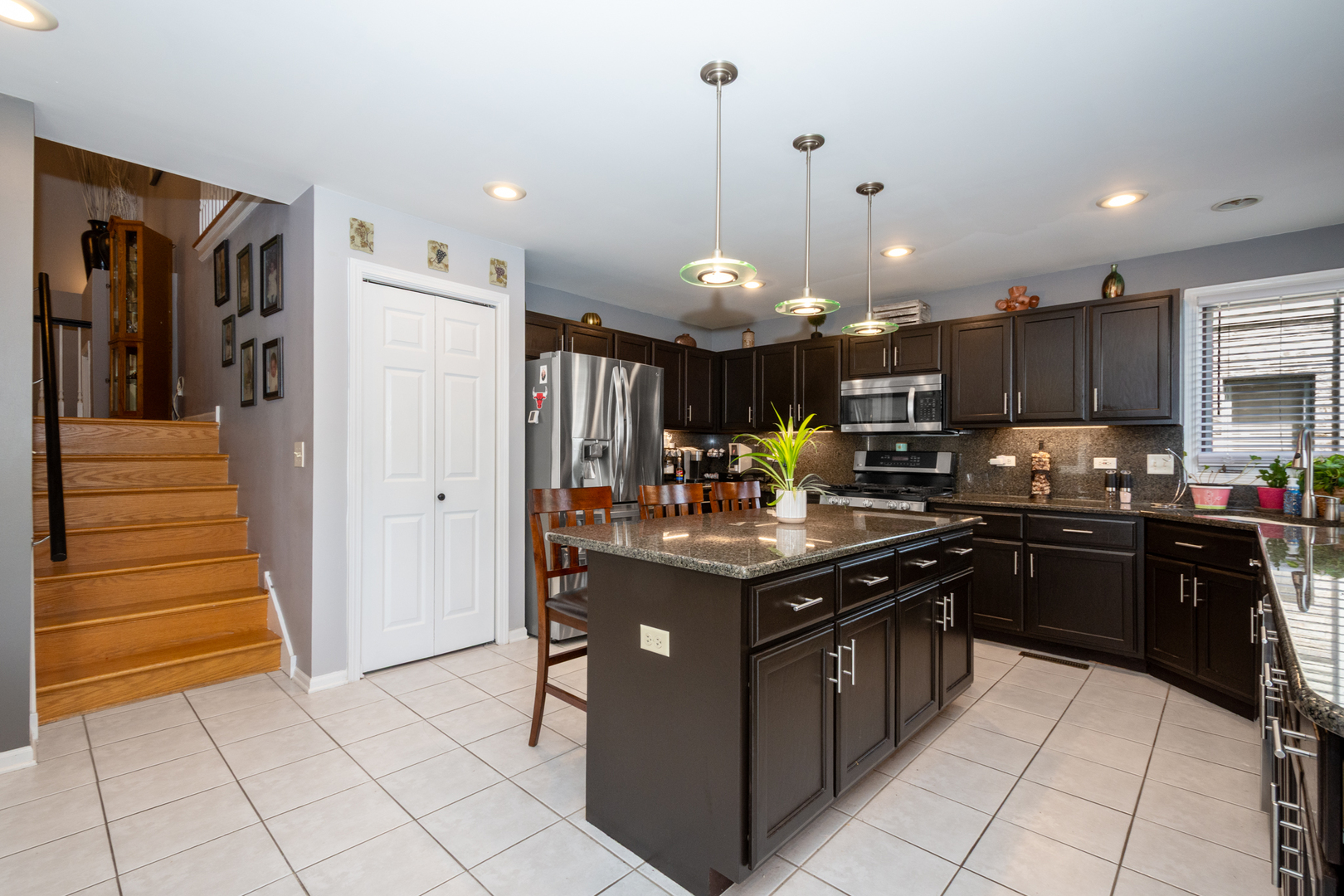 541 North 4th Avenue Addison IL 60101