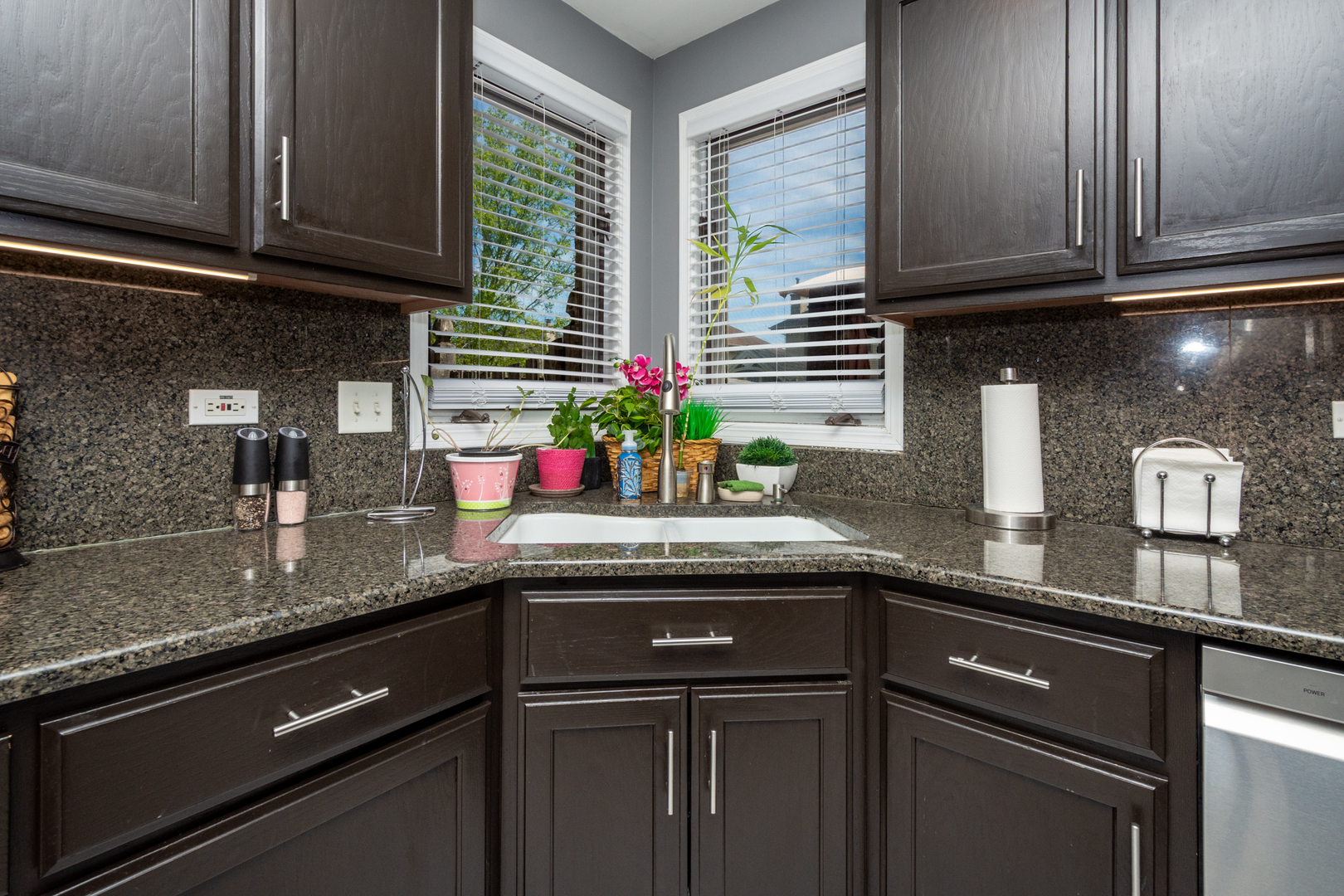 541 North 4th Avenue Addison IL 60101