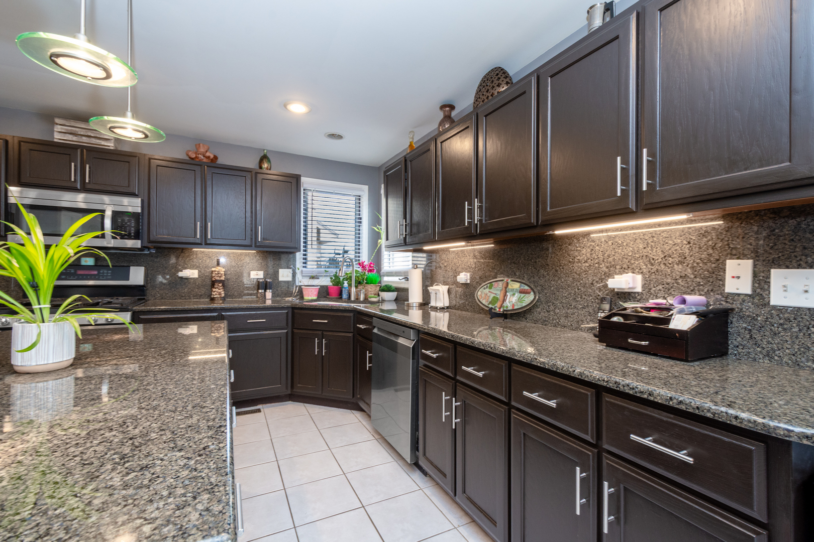 541 North 4th Avenue Addison IL 60101