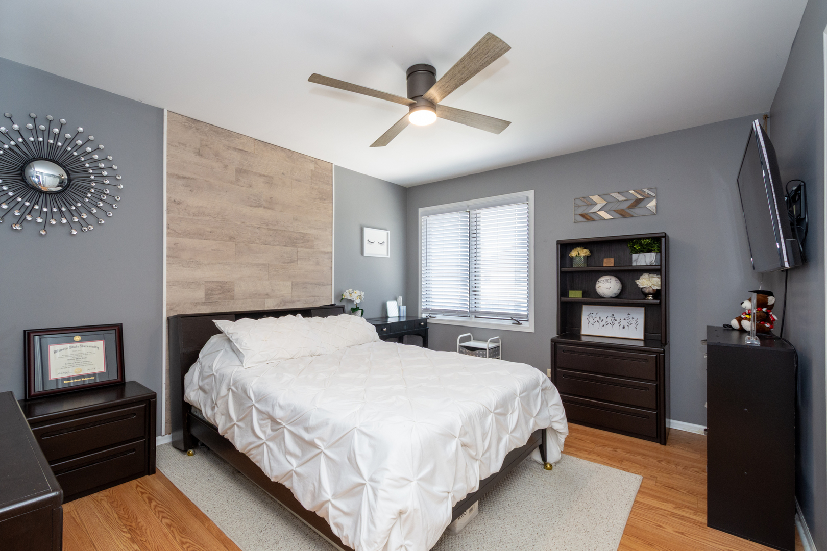 541 North 4th Avenue Addison IL 60101