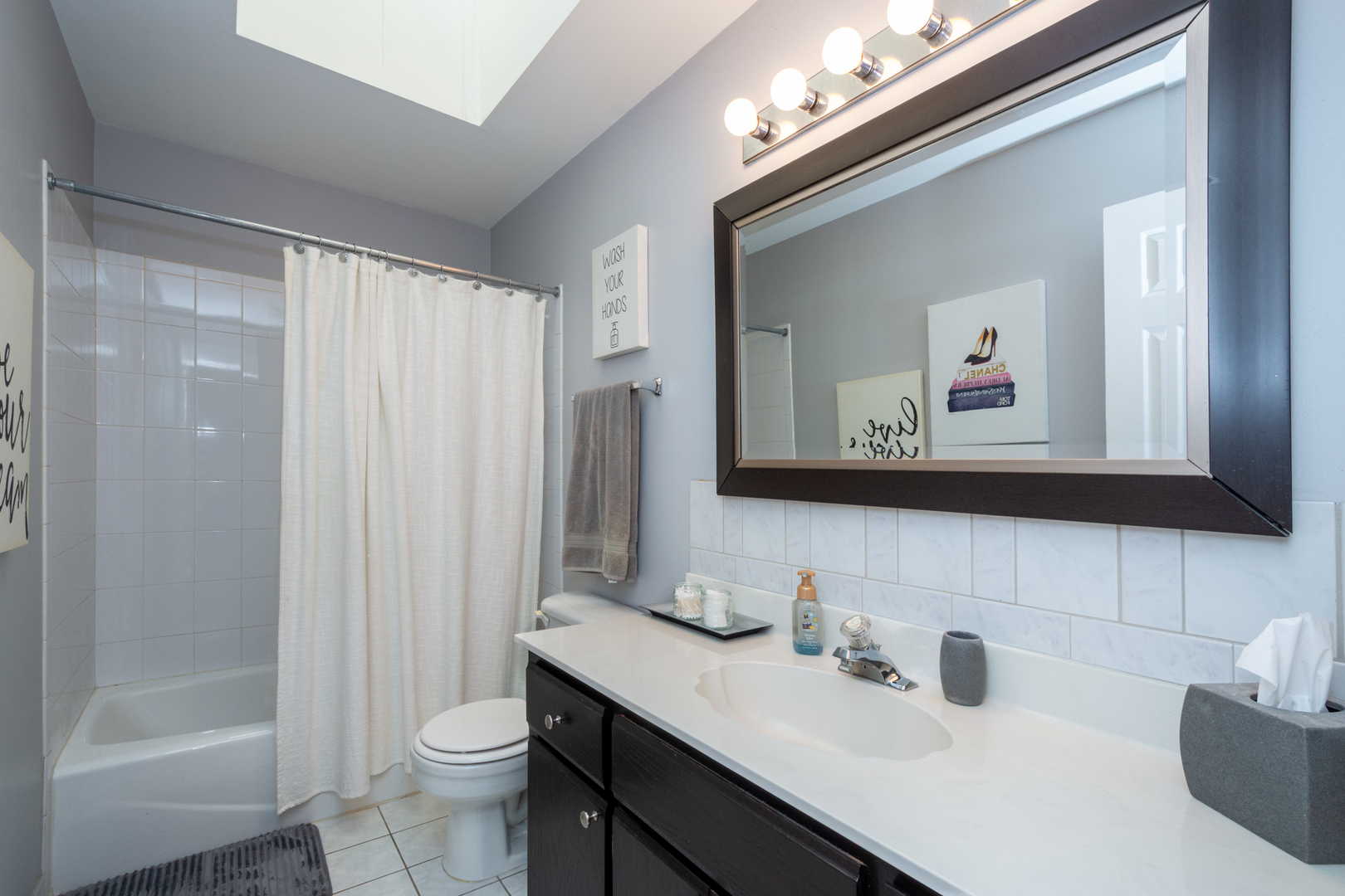 541 North 4th Avenue Addison IL 60101